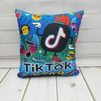 Подушка декоративна TikTok STAR
